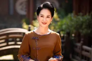 Lan huong bong 1683963190530706924564NSND Lan HươngRich Media