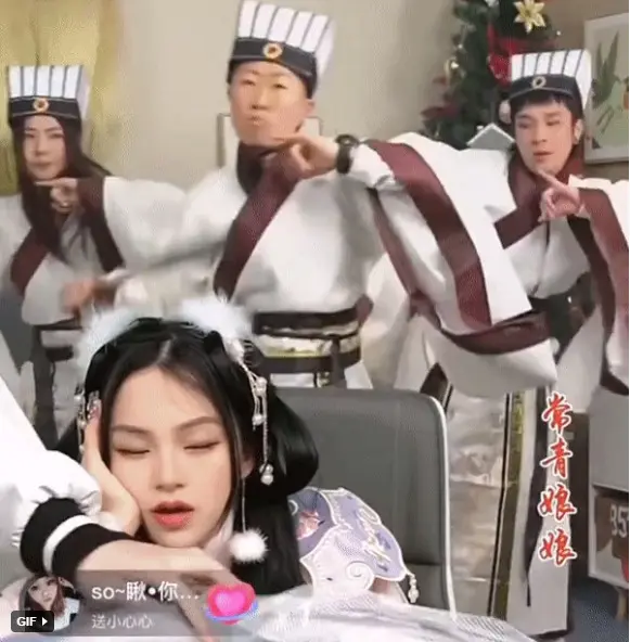 Livestream 1Muôn kiểu bán hàng livetream của các “pháp sư Trung Hoa” chốt nghìn đơn 1 phiênRich Media